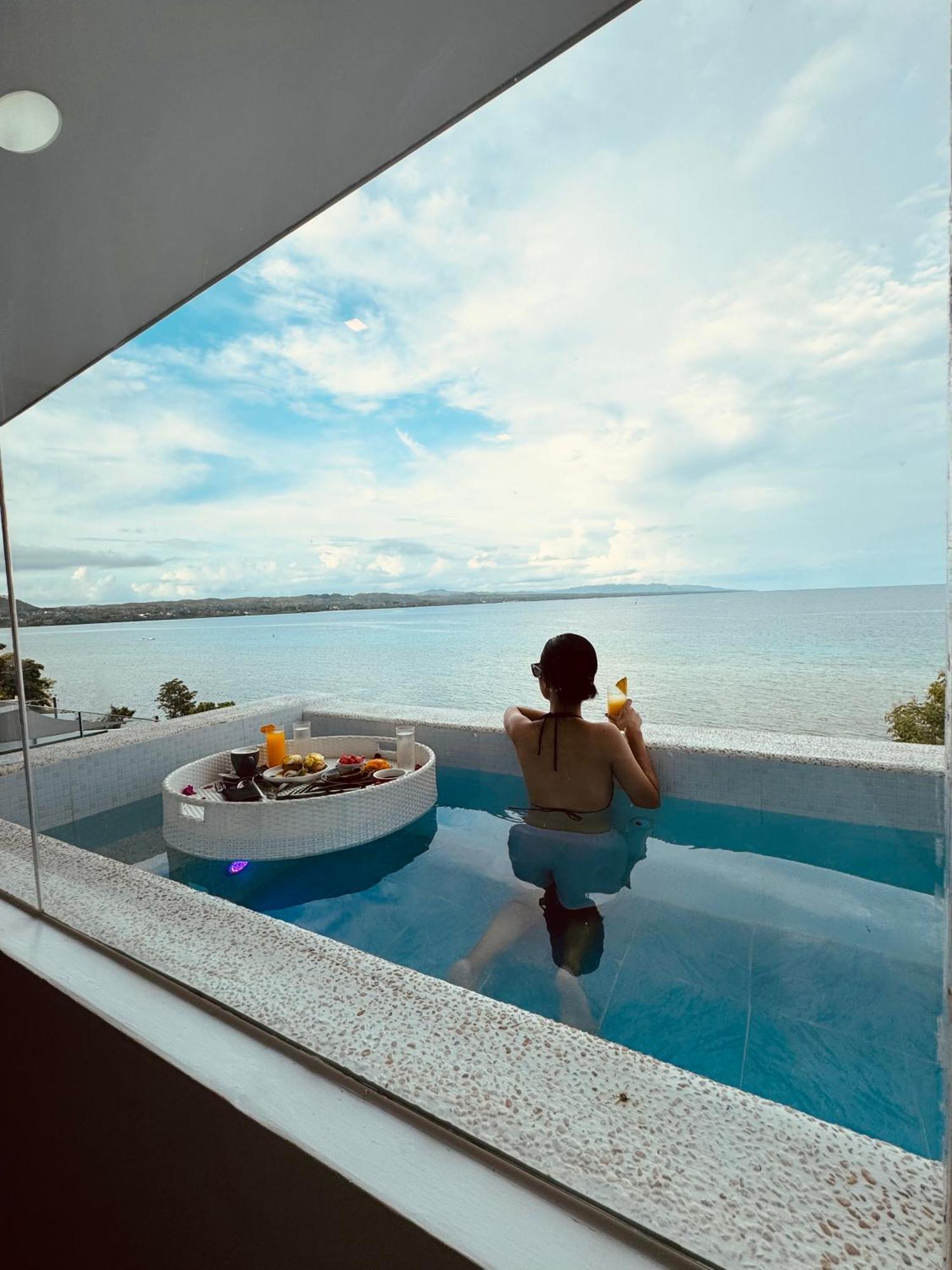 Dauis Epic Suites Bohol Adults Only מראה חיצוני תמונה
